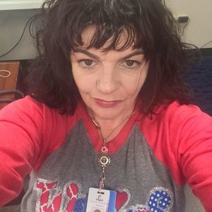 Meet your Posher, Lisa